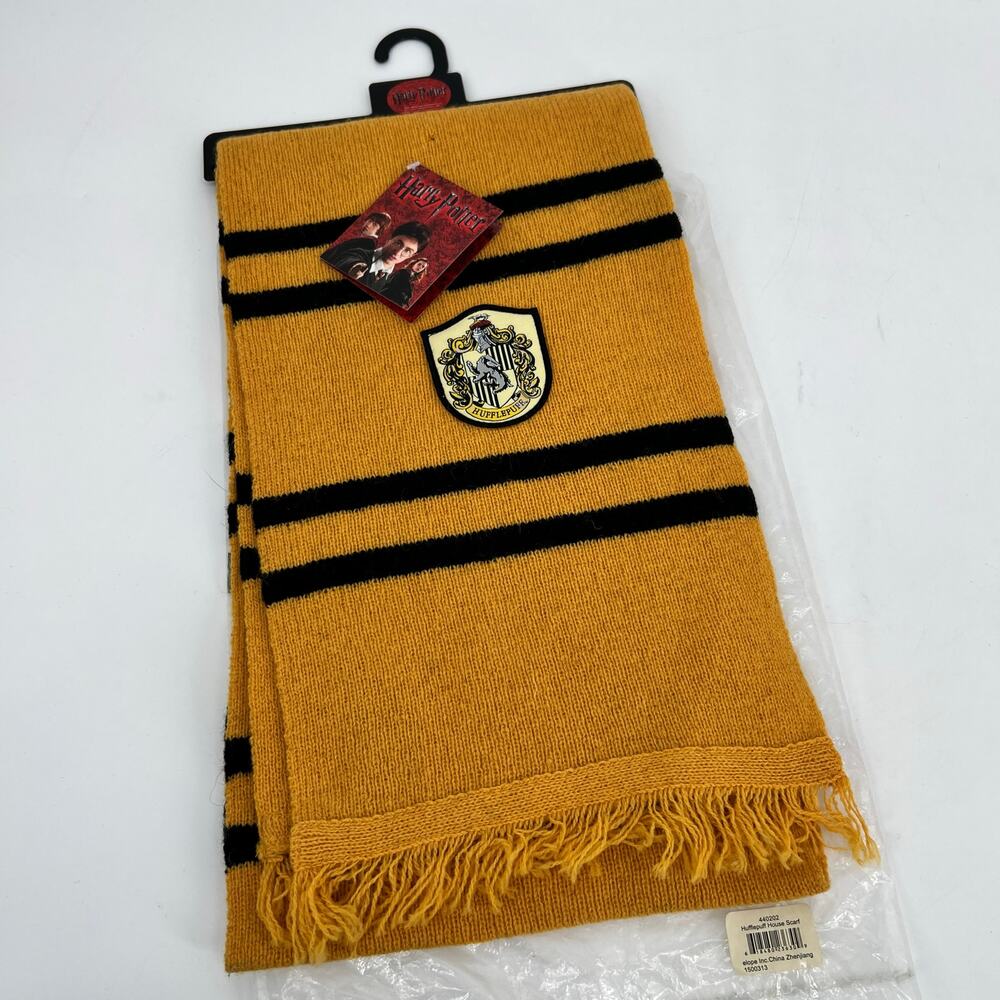 Harry Potter Hufflepuff House 100% Wool Scarf NEW FLAW READ Yellow Black Elope